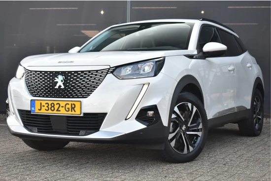 Peugeot e-2008 EV Allure €2000 SUBSIDIE | 3D-Navigatie | Stoelverwarming | Achteruitrijcamera | Full-LED | Parkeersensoren | Half-Leder | Cruis