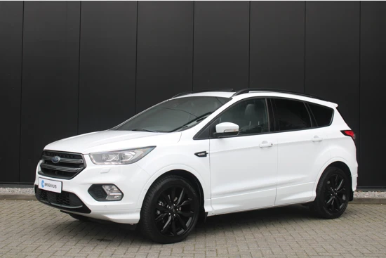 Ford Kuga 1.5 150pk ST Line | XENON | AFN. TREHAAK | SCHUIFDAK | ADAPTIVE CRUISE