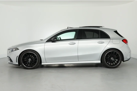 Mercedes-Benz A-Klasse 180 Premium Plus | AMG Line | 1e Eigenaar! | Dealer Onderhouden! | Open Dak | Sfeer Verlichting | Wide-Screen | Sportstoelen | L