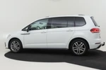 Volkswagen Touran 1.5 TSI 150pk DSG/AUT Highline Business R 7persoons | Adaptief cruise control | Navi by app | Led koplampen | Stoelverwarming |