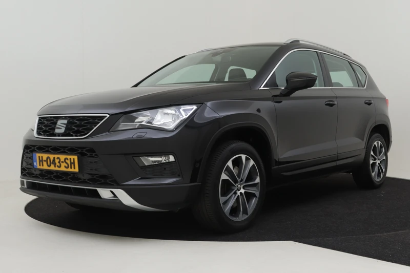 SEAT Ateca 1.4 EcoTSI 150 pk Xcellence | Zwenkbare trekhaak | Voorstoelen verwarmd | Parkeersensoren v+a | LED dagrijverlichting | Navigati