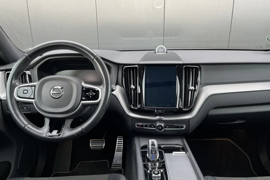 Volvo XC60 T8 AWD R-Design | Luchtvering | Bowers&Wilkins | Trekhaak | Panoramadak | 21Inch | Adaptive LED