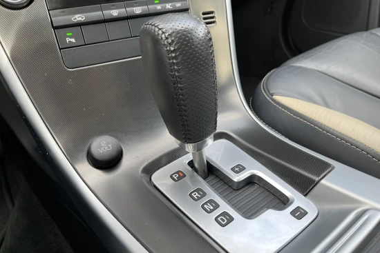 Volvo XC60 2.0T R-Design | Leder | Navigatie | Trekhaak | Bluetooth | Parkeersensoren