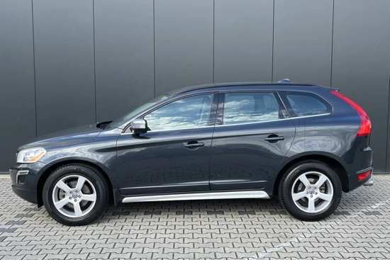 Volvo XC60 2.0T R-Design | Leder | Navigatie | Trekhaak | Bluetooth | Parkeersensoren