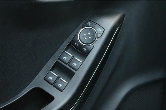Ford Puma 1.0 125pk Hybrid Titanium | Massage | Privacy-glass | Winter-pack | LED | DAB-audio