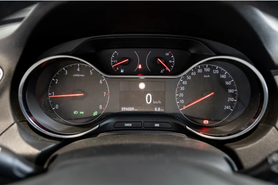 Opel Grandland X 1.2 Turbo 130PK Business Executive | Elekt. Klep | LED Matrix | Navi | Camera | AGR | Winterpack |