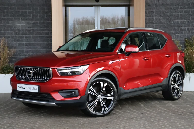 Volvo XC40 T5 Recharge Inscription | Trekhaak | Schuifdak | Adaptieve Cruise Control | Elektrische stoelen | Camera | Stoel en Stuurwielver