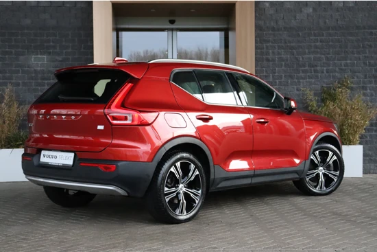 Volvo XC40 T5 Recharge Inscription | Trekhaak | Schuifdak | Adaptieve Cruise Control | Elektrische stoelen | Camera | Stoel en Stuurwielver