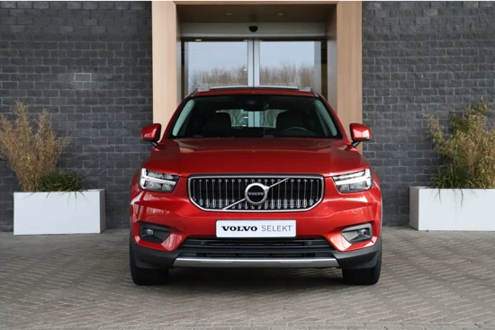 Volvo XC40 T5 Recharge Inscription | Trekhaak | Schuifdak | Adaptieve Cruise Control | Elektrische stoelen | Camera | Stoel en Stuurwielver