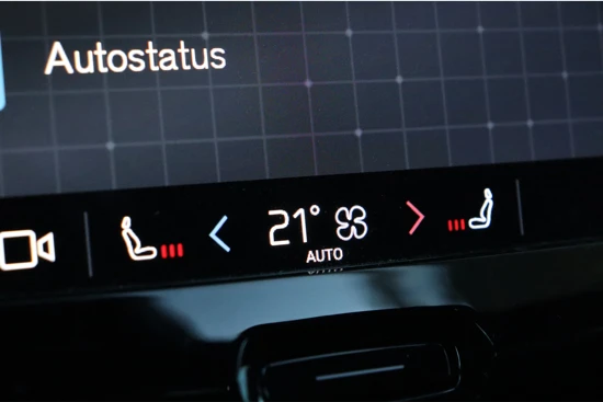 Volvo XC60 B5 Plus Dark | Trekhaak | Schuifdak | Camera | Stoelverwarming | Lederen Dashboard | Elektrische voorstoelen geheugen | Google I