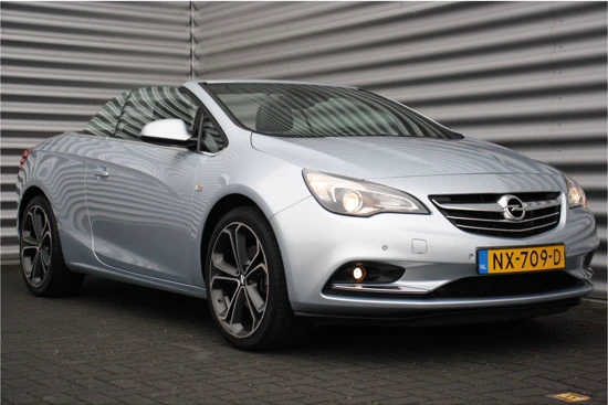 Opel Cascada 1.4 TURBO 140PK INNOVATION+ / NAVI / LEDER / CLIMA / LED / AGR / PDC / 19" LMV / CAMERA / UNIEK / WINTERPAKKET / NIEUWSTAAT !!