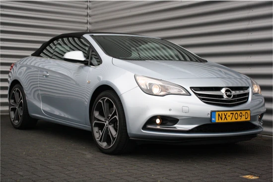 Opel Cascada 1.4 TURBO 140PK INNOVATION+ / NAVI / LEDER / CLIMA / LED / AGR / PDC / 19" LMV / CAMERA / UNIEK / WINTERPAKKET / NIEUWSTAAT !!