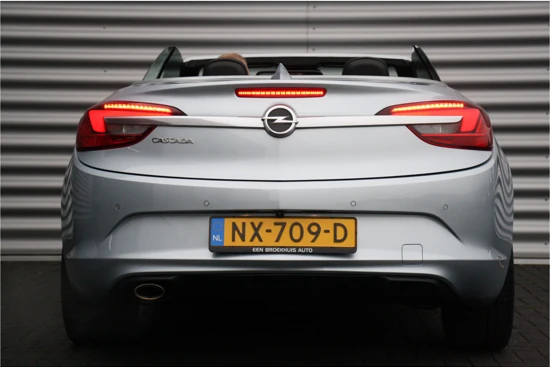 Opel Cascada 1.4 TURBO 140PK INNOVATION+ / NAVI / LEDER / CLIMA / LED / AGR / PDC / 19" LMV / CAMERA / UNIEK / WINTERPAKKET / NIEUWSTAAT !!