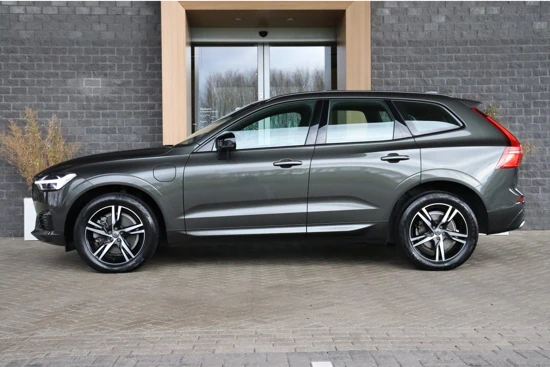 Volvo XC60 T8 AWD Recharge R-Design | Harman Kardon | Schuifdak | Stoelverwarming voor+achter | Stuurwielverwarming | Standkachel met Volvo