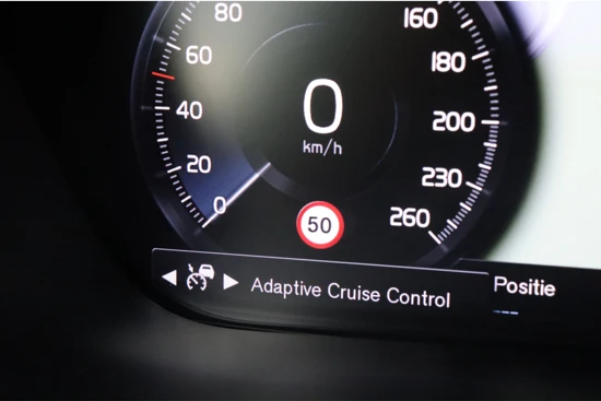 Volvo XC60 T8 AWD Recharge R-Design | Vol | Luchtvering | Bowers & Wilkins | Trekhaak | 360° Camera | Head-Up Display | Adaptieve Cruise Co