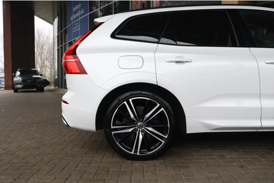 Volvo XC60 T8 AWD Recharge R-Design | Vol | Luchtvering | Bowers & Wilkins | Trekhaak | 360° Camera | Head-Up Display | Adaptieve Cruise Co