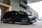 Volvo XC60 T6 AWD Recharge R-Design | Vol | Luchtvering | Bowers & Wilkins | 360° Camera | Head-Up Display | Adaptieve Cruise Control | Sto