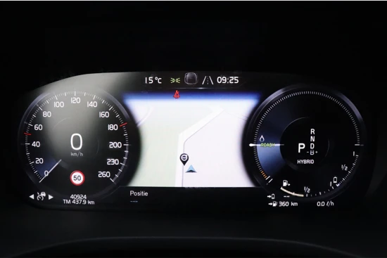 Volvo XC60 T6 AWD Recharge R-Design | Vol | Luchtvering | Bowers & Wilkins | 360° Camera | Head-Up Display | Adaptieve Cruise Control | Sto