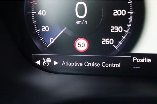 Volvo XC60 T6 AWD Recharge R-Design | Harman Kardon | Adaptieve Cruise Control | Stoel en Stuurwielverwarming | Camera | Schuifdak | Pilot