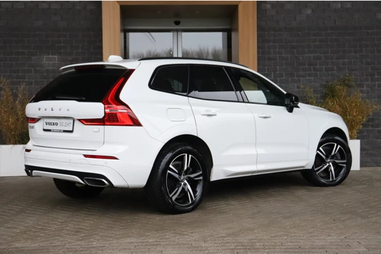 Volvo XC60 T6 AWD Recharge R-Design | Harman Kardon | Adaptieve Cruise Control | Stoel en Stuurwielverwarming | Camera | Schuifdak | Pilot