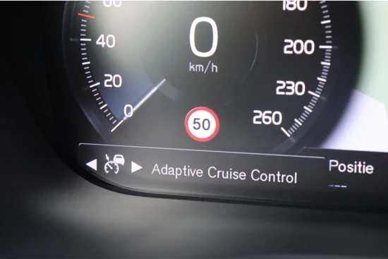 Volvo XC60 T6 AWD Recharge R-Design | Adaptieve Cruise Control | Stoel en Stuurwielverwarming | Schuifdak | Parkeercamera | Pilot Assist |