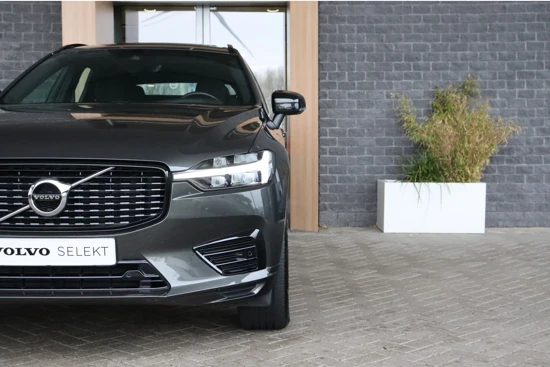 Volvo XC60 T6 AWD Recharge R-Design | Adaptieve Cruise Control | Stoel en Stuurwielverwarming | Schuifdak | Parkeercamera | Pilot Assist |