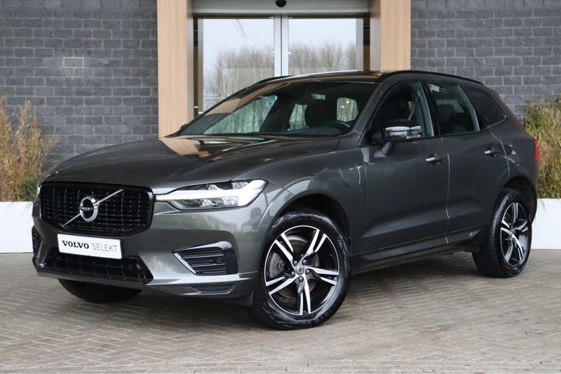 Volvo XC60 T6 AWD Recharge R-Design | Adaptieve Cruise Control | Stoel en Stuurwielverwarming | Schuifdak | Parkeercamera | Pilot Assist |