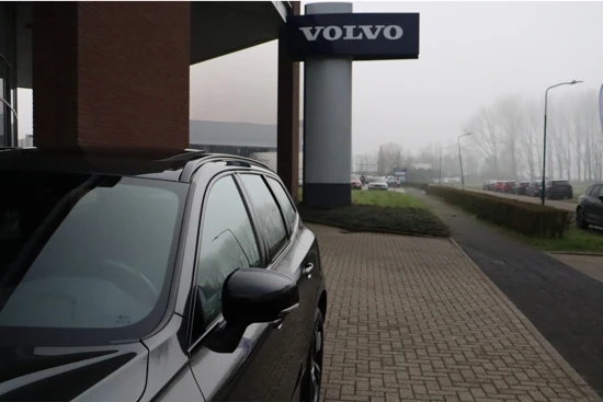 Volvo XC60 T6 AWD Recharge R-Design | Adaptieve Cruise Control | Stoel en Stuurwielverwarming | Schuifdak | Parkeercamera | Pilot Assist |