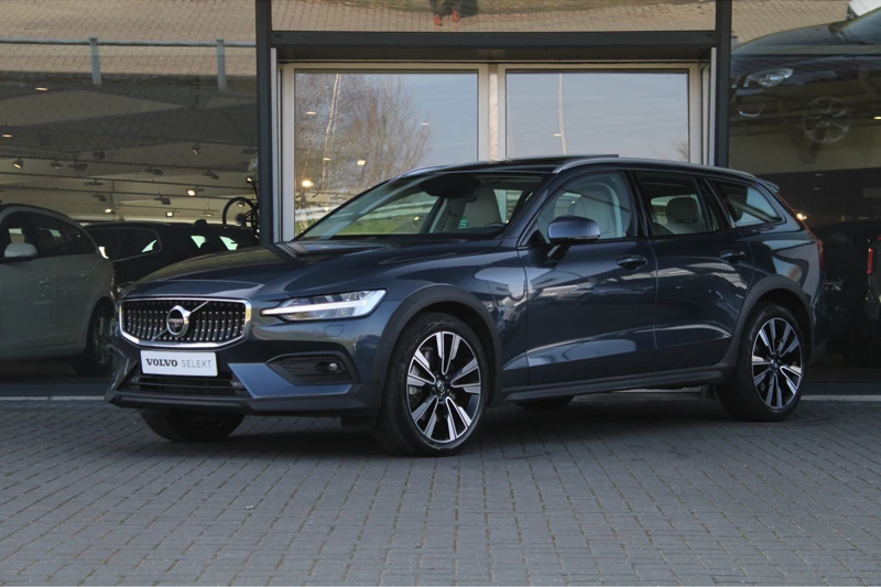 Volvo V60 Cross Country B5 AWD Pro | Harman/Kardon | Head-up display | Adaptive Cruise | 360° Camera | Panoramadak | Memory-Seats | BLIS |