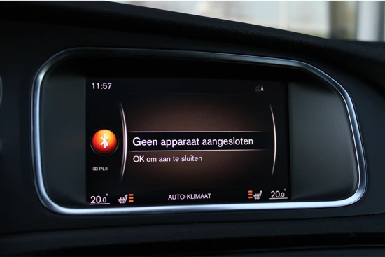 Volvo V40 T3 Cross Country | Harman/Kardon | Panoramadak | Adaptive Cruise | BLIS | Stoelverwarming | Parkeerhulp