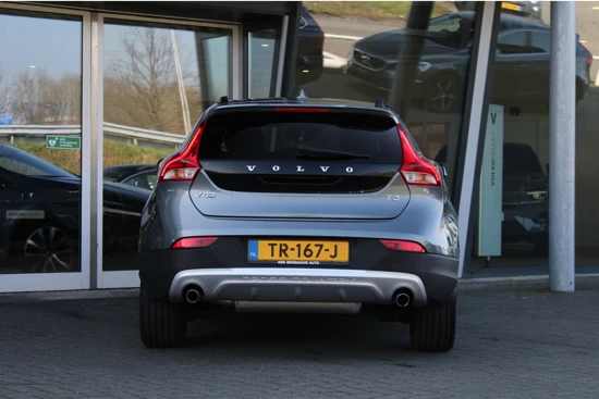 Volvo V40 T3 Cross Country | Harman/Kardon | Panoramadak | Adaptive Cruise | BLIS | Stoelverwarming | Parkeerhulp