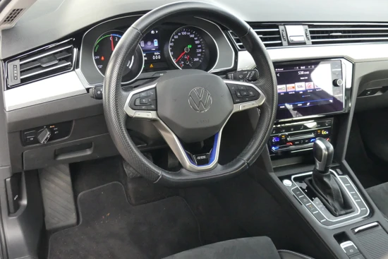 Volkswagen Passat Variant 1.4 TSI PHEV 218PK GTE Business | ADAPTIVE CRUISE | STOELVERWARMING | NAVI |