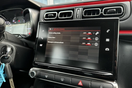 Citroën C3 1.2 PureTech Shine l Cimate control l Navigatie l Lichtmetalen velgen