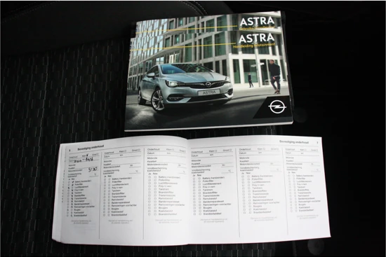 Opel Astra 1.2 TURBO 110PK EDITION+ / NAVI / CLIMA / LED / AGR / PDC / 16" LMV / CAMERA / BLUETOOTH / CRUISECONTROL / 1E EIGENAAR / NIEUWST