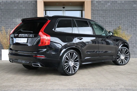 Volvo XC90 T8 AWD Recharge R-Design | Luchtvering | Harman Kardon | Schuifdak | 22 Inch | Stoel en Stuurwielverwarming | Parkeercamera | Ad