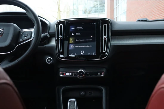 Volvo XC40 T5 Recharge Inscription | Schuifdak | Stoelverwarming voor+achter | Stuurwielverwarming | Standkachel met Volvo On Call App | Pa