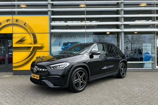 Mercedes-Benz GLA 180 AMG Line