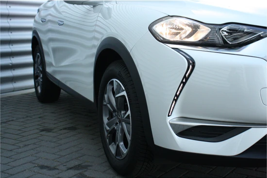 DS DS 3 Crossback 1.2 PURETECH 100PK BUSINESS / NAVI / CLIMA / LED / PDC / 17" LMV / KEYLESS / ALCANTARA / BLUETOOTH / CRUISECONTROL / N