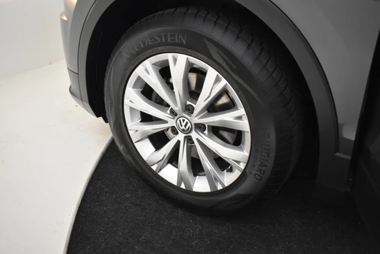 Volkswagen Tiguan 1.5 TSI 131pk Comfortline Business | 1e eigenaar | 100%dealeronderhouden | Adaptief cruise control | Navigatie | App connect | P