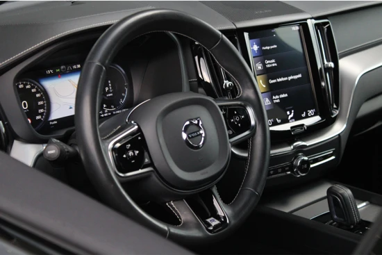 Volvo XC60 T8 AWD R-Design | Luchtvering | Harman Kardon | Adaptive Cruise | Camera | 21 Inch | BLIS | Trekhaak