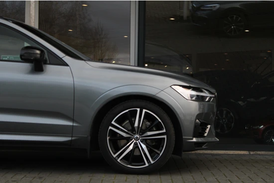 Volvo XC60 T8 AWD R-Design | Luchtvering | Harman Kardon | Adaptive Cruise | Camera | 21 Inch | BLIS | Trekhaak