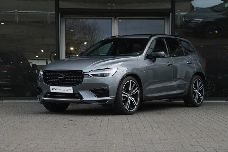 Volvo XC60 T8 AWD R-Design | Luchtvering | Harman Kardon | Adaptive Cruise | Camera | 21 Inch | BLIS | Trekhaak