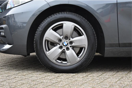BMW 2 Serie Gran Coupé 218i Executive Edition | Navigatie | Dealeronderhouden | AllSeason | Full-LED | Parkeersensoren v/a | Cruise Control