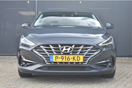 Hyundai i30 1.0 T-GDi MHEV Comfort Smart 120pk | Navigatie | Parkeersensoren | LED | Keyless-Entry | Regensensor | 16"LMV | !!