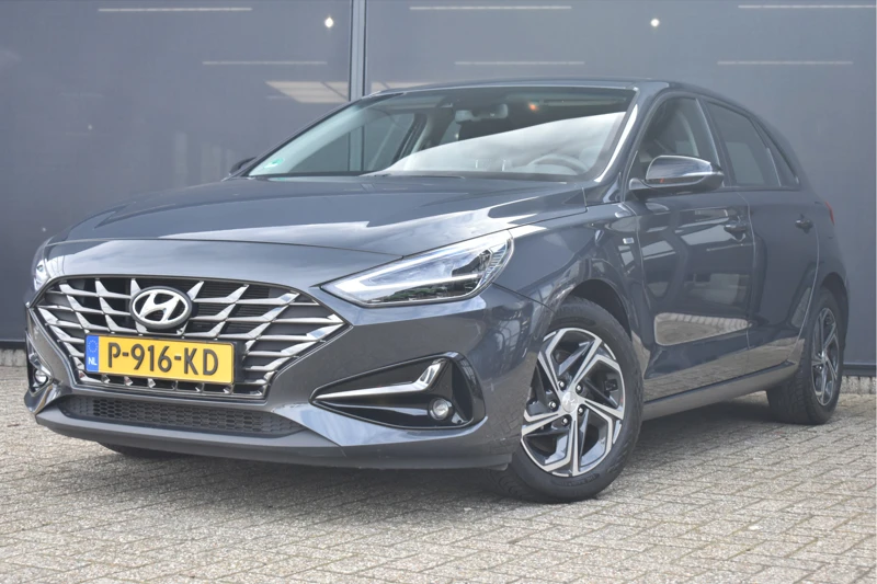 Hyundai i30 1.0 T-GDi MHEV Comfort Smart 120pk | Navigatie | Parkeersensoren | LED | Keyless-Entry | Regensensor | 16"LMV | !!