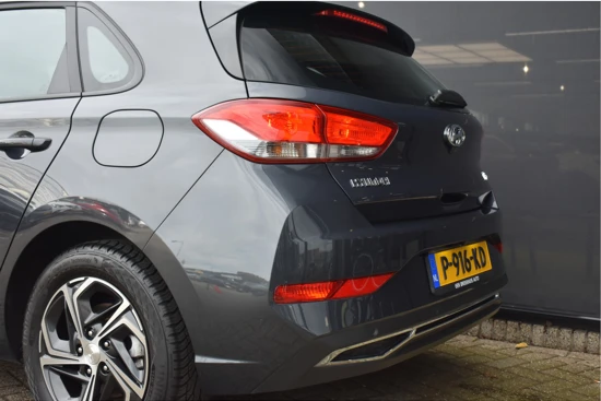 Hyundai i30 1.0 T-GDi MHEV Comfort Smart 120pk | Navigatie | Parkeersensoren | LED | Keyless-Entry | Regensensor | 16"LMV | !!