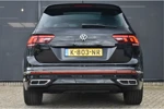 Volkswagen Tiguan 1.5 TSI R-Line Business+ Automaat | Facelift! | Schuif-/Kanteldak | IQ-Light Matrix | Stoelverwarming | 19"LMV | Elektr. Achterk