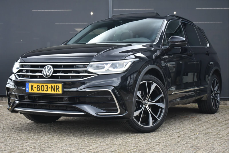 Volkswagen Tiguan 1.5 TSI R-Line Business+ Automaat | Facelift! | Schuif-/Kanteldak | IQ-Light Matrix | Stoelverwarming | 19"LMV | Elektr. Achterk