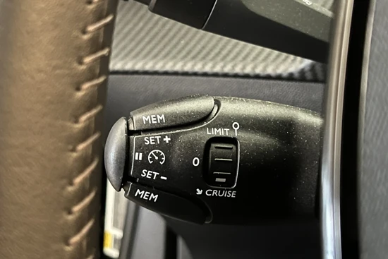 Peugeot 2008 1.2 100PK Active | Carplay | Parkeersensoren | Cruise | Bluetooth | Parkeersensoren | Cruise |