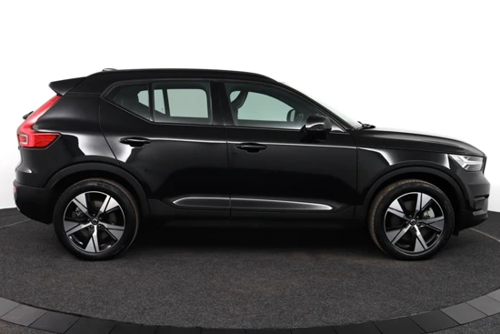 Volvo XC40 P8 AWD | Stoel & stuurwielverwarming | Adaptieve cruise control incl. BLIS | Semi elektrische trekhaak | Parkassist camera | Key